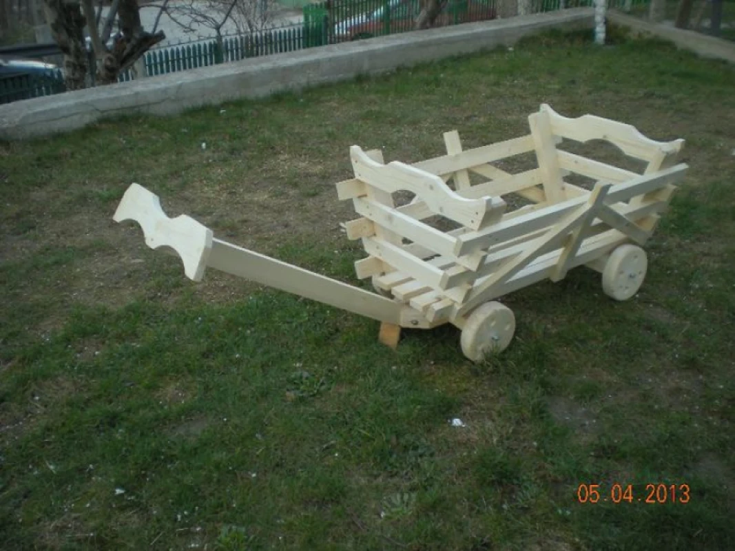 car pentru boi din lemn (2)